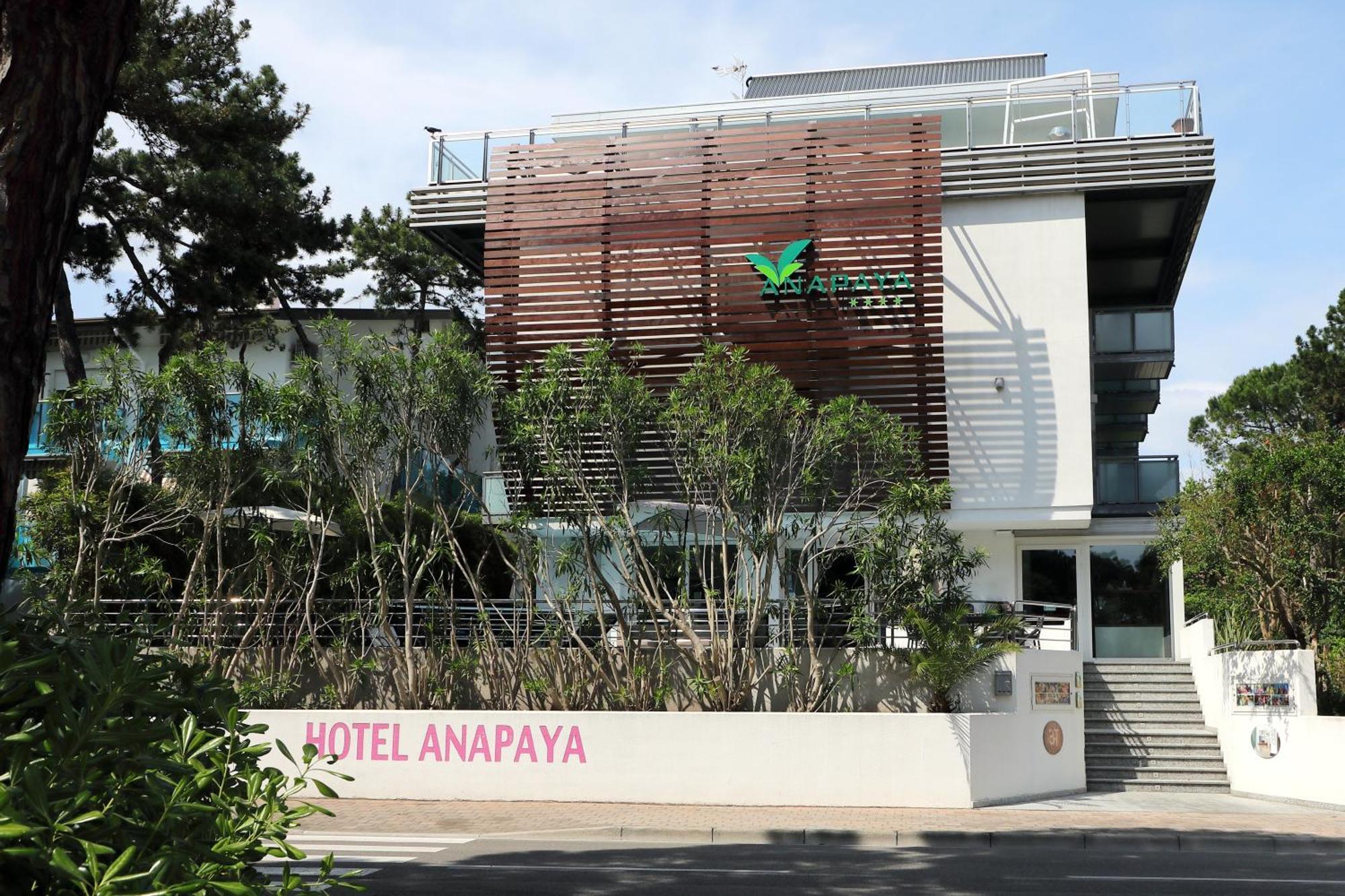 Hotel Anapaya Lignano Sabbiadoro Exterior foto